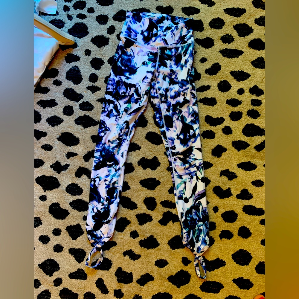 Sold out watercolor print by Fabletics